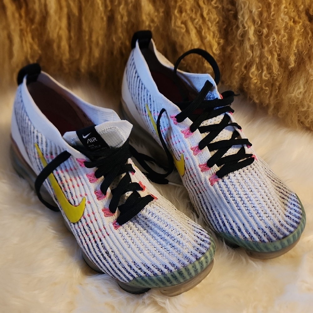 Nike Pink and Purple Athletic Sneakers